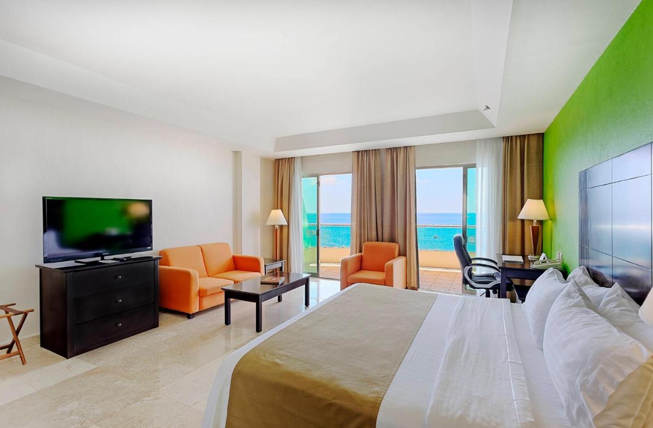 Holiday Inn Campeche By Ihg Экстерьер фото
